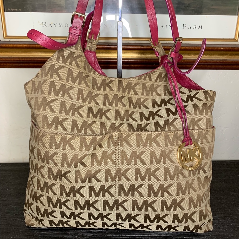 SOLD MICHAEL KORS LARGE Tote Bag